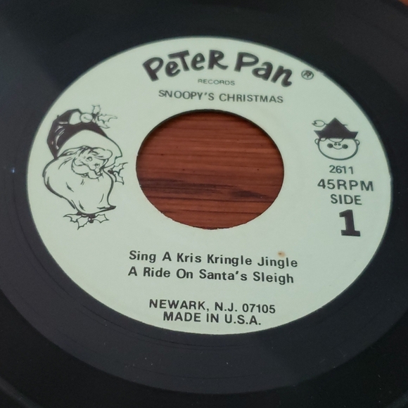 Snoopy's Christmas 45 record - Picture 8 of 8
